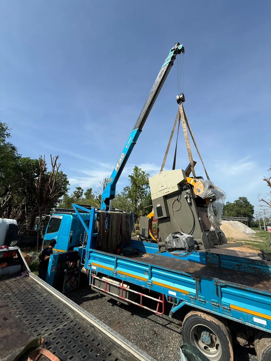 ขนย้ายเครื่องจักรพิษณุโลก